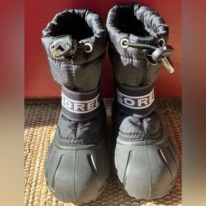 SOREL s8 kids CUB snow boots-LOOK NEW-wooly inner boot for warmth-great traction
